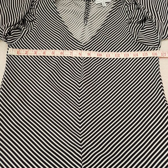 Madison d'Amelie Top Womens Small Black Stripe Pleated Sleeve Blouse Buttons - Picture 8 of 12